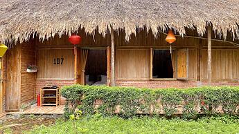 Quoc Khanh Bamboo Homestay - Hostel