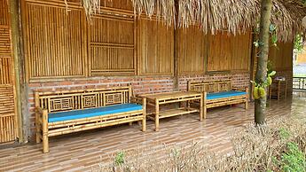 Quoc Khanh Bamboo Homestay - Hostel
