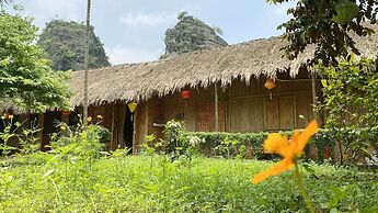 Quoc Khanh Bamboo Homestay - Hostel