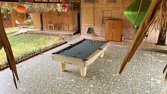 Quoc Khanh Bamboo Homestay - Hostel