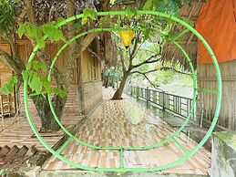 Quoc Khanh Bamboo Homestay - Hostel