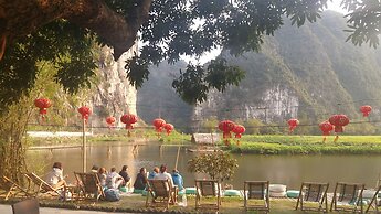 Quoc Khanh Bamboo Homestay - Hostel