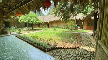 Quoc Khanh Bamboo Homestay - Hostel