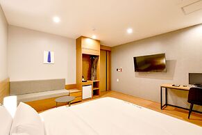 BLANC Business Hotel