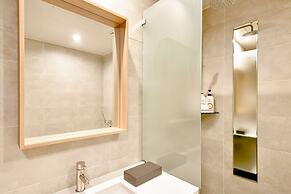 BLANC Business Hotel