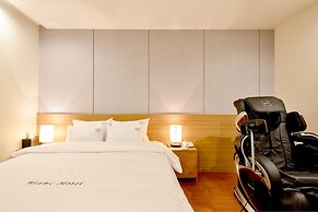 BLANC Business Hotel