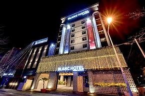 BLANC Business Hotel