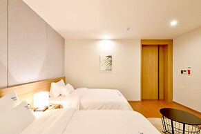 BLANC Business Hotel