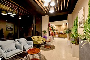 BLANC Business Hotel