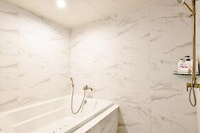 BLANC Business Hotel