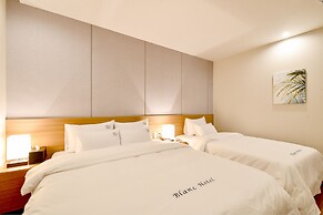 BLANC Business Hotel