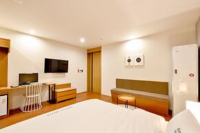 BLANC Business Hotel