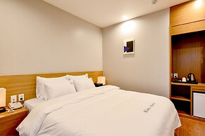 BLANC Business Hotel