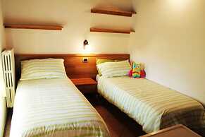 Appartamenti Casa Rita & Antica Corte Ginevra