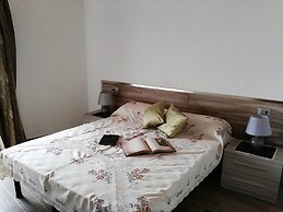 Appartamenti Casa Rita & Antica Corte Ginevra