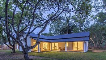 Cashew Cashew Villa