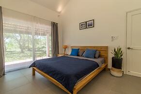 Cashew Cashew Villa
