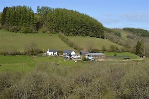 Gilfach Farm Holiday Accommodation