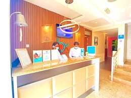 Box Residence Hotel & Apartment