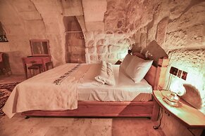 Mosaic Cave Hotel