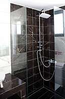 Geo Holidays Studios