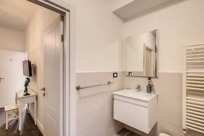 AwesHome - Hanging Gardens