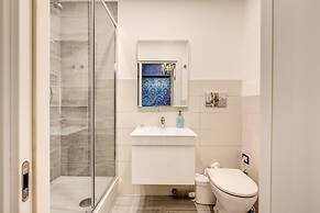 AwesHome - Hanging Gardens