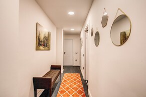 AwesHome - Hanging Gardens