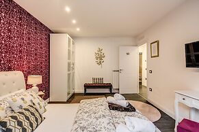 AwesHome - Hanging Gardens