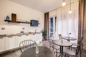 AwesHome - Hanging Gardens