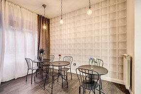 AwesHome - Hanging Gardens