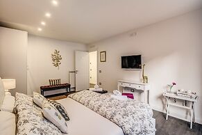 AwesHome - Hanging Gardens