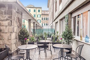 AwesHome - Hanging Gardens