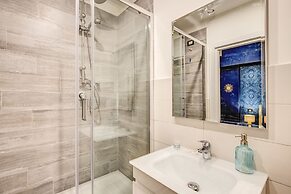 AwesHome - Hanging Gardens