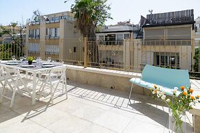 Penthouse & Terrace near Hilton by FeelHome