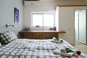 Penthouse & Terrace near Hilton by FeelHome