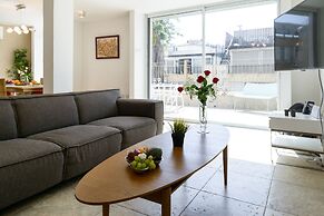 Penthouse & Terrace near Hilton by FeelHome