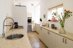 Penthouse & Terrace near Hilton by FeelHome