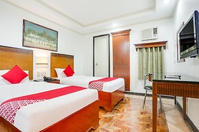 Royale Parc Inn & Suites