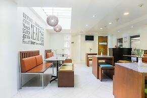 Royale Parc Inn & Suites