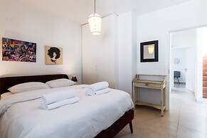 Chic Duplex Penthouse by FeelHome