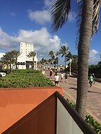 Hollywood Beach Resort-one Bedroom Sleeps 6