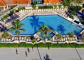 Hollywood Beach Resort-spacious Ocean View Studio