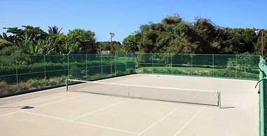 Family Oriented - Private Beach & Horse Stables - Ocean, Pool, & Hot T