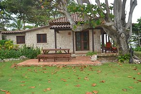 Family Oriented - Private Beach & Horse Stables - Ocean, Pool, & Hot T