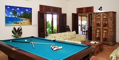 Family Oriented - Private Beach & Horse Stables - Ocean, Pool, & Hot T