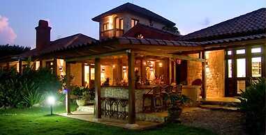 Family Oriented - Private Beach & Horse Stables - Ocean, Pool, & Hot T