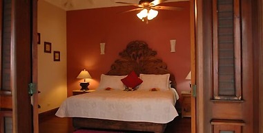 Family Oriented - Private Beach & Horse Stables - Ocean, Pool, & Hot T