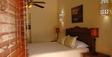 Family Oriented - Private Beach & Horse Stables - Ocean, Pool, & Hot T