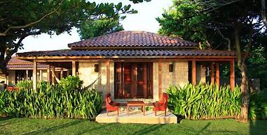 Family Oriented - Private Beach & Horse Stables - Ocean, Pool, & Hot T